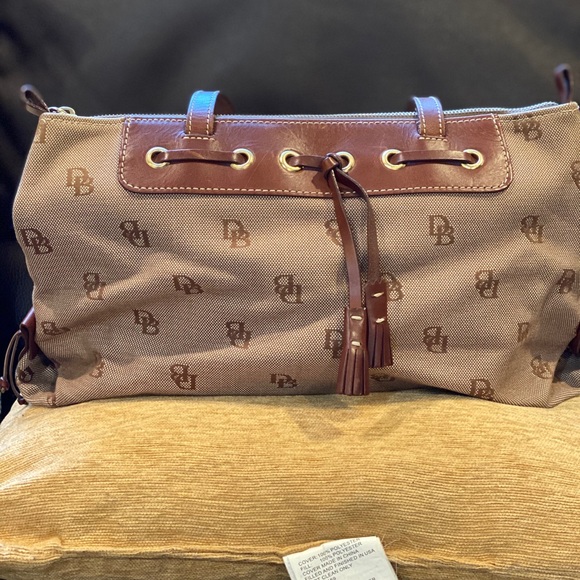 Dooney & Bourke Shoulder Bag - Picture 1 of 8